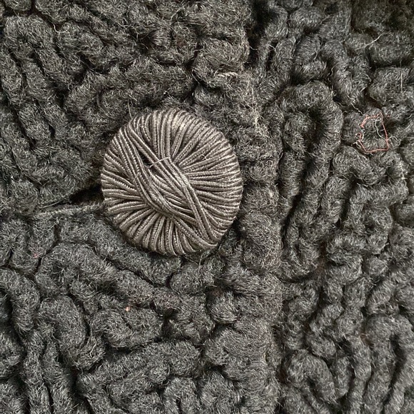 ❄️ Vintage Persian lamb coat with fur collar - Picture 2 of 13